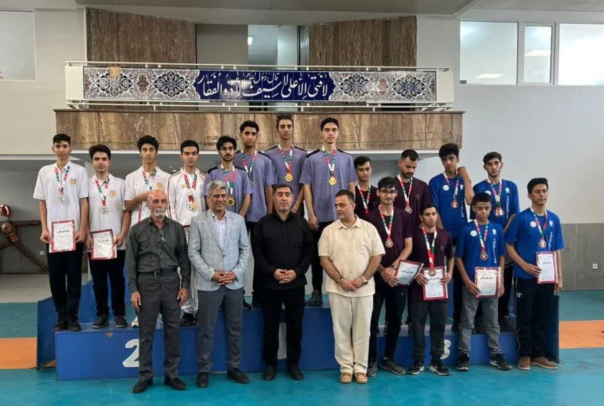 نایب قهرمانی شمشیربازان اصفهان در اسلحه اپه کشور