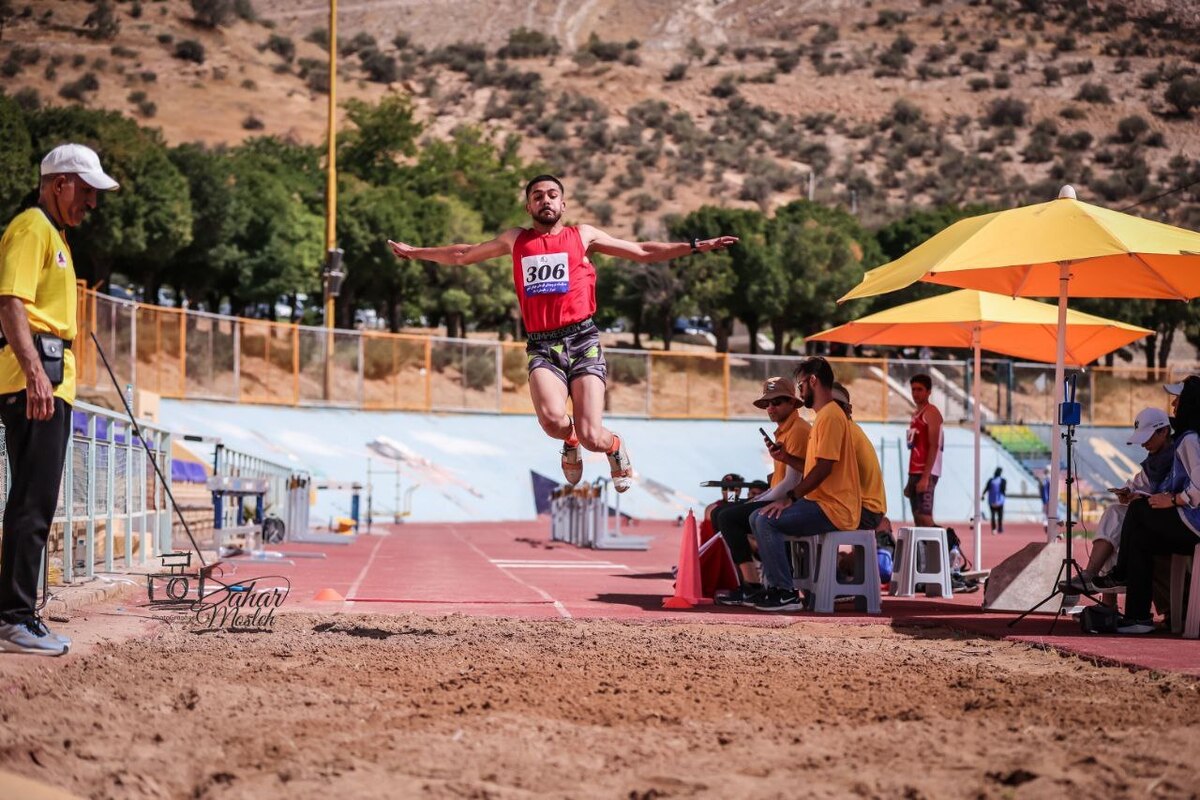 برگزاری مراسم افتتاحیه مسابقات دوومیدانی قهرمانی جوانان پسر کشور