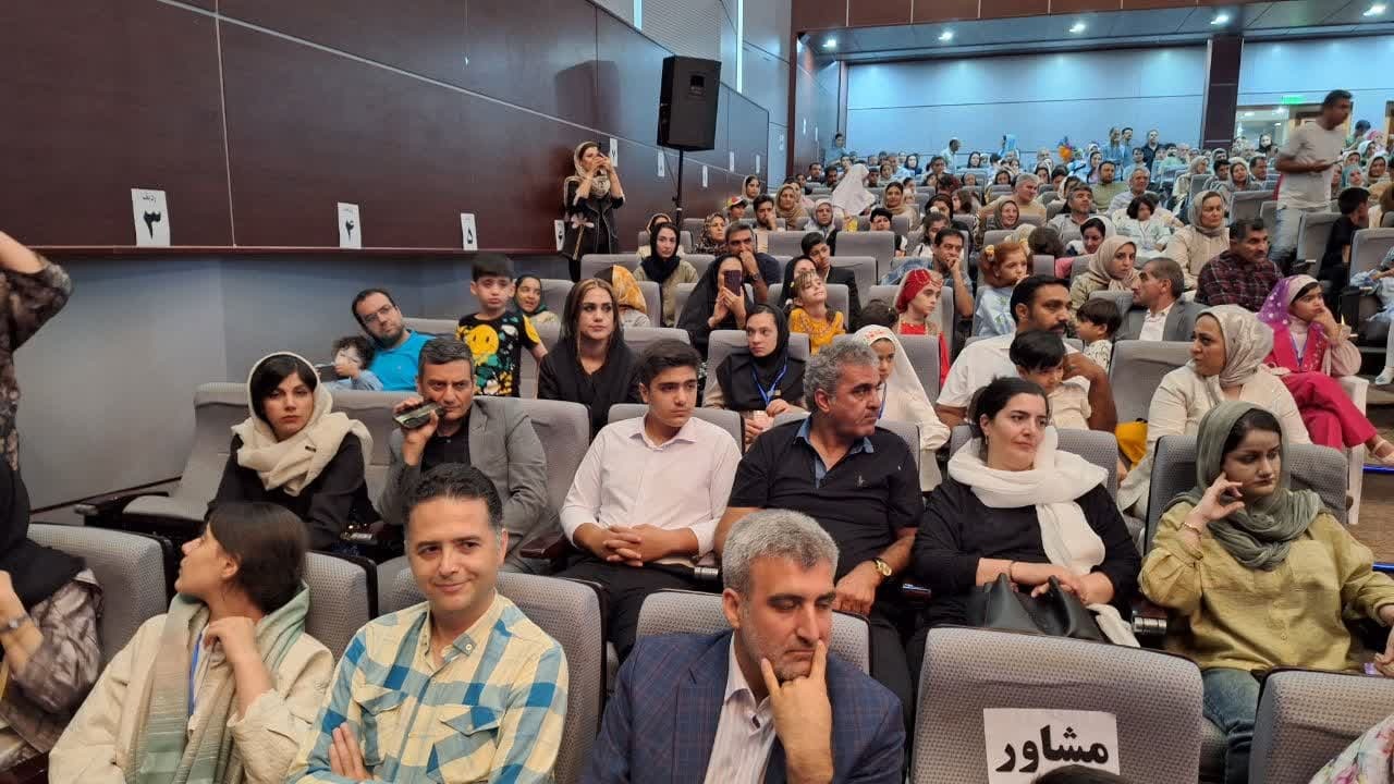 برترین های چهارمین جشنواره سیمرغ سخن شناخته شدند.