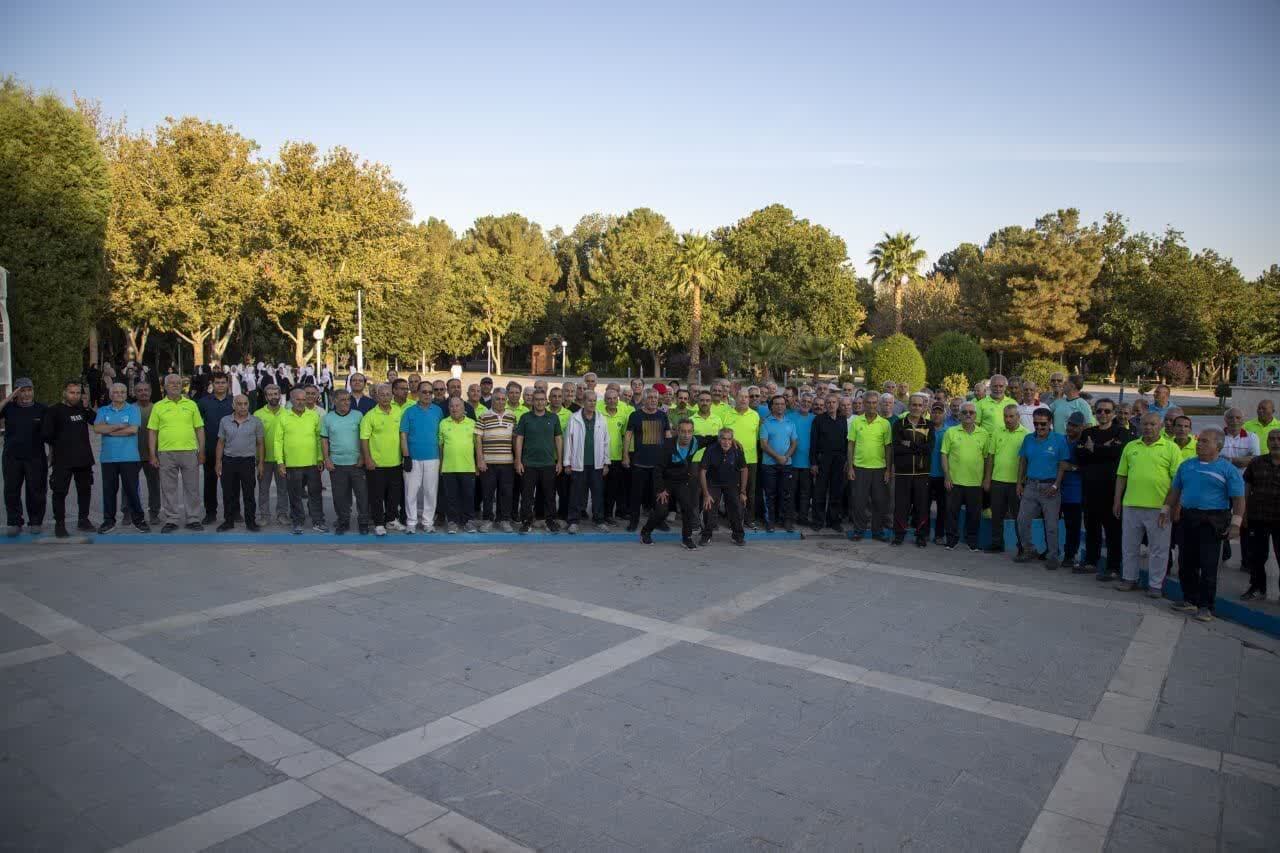 همایش پیادهروی «گامهای عاشقانه» در اصفهان همایش پیادهروی «گامهای عاشقانه» در اصفهان