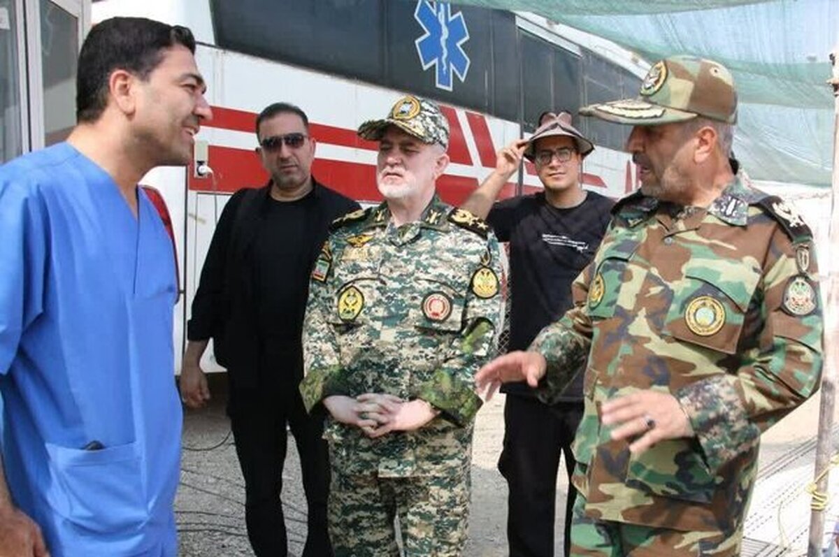 بازدید معاون هماهنگ‌کننده نیروی زمینی ارتش از بیمارستان صحرایی نهاجا در مرز مهران