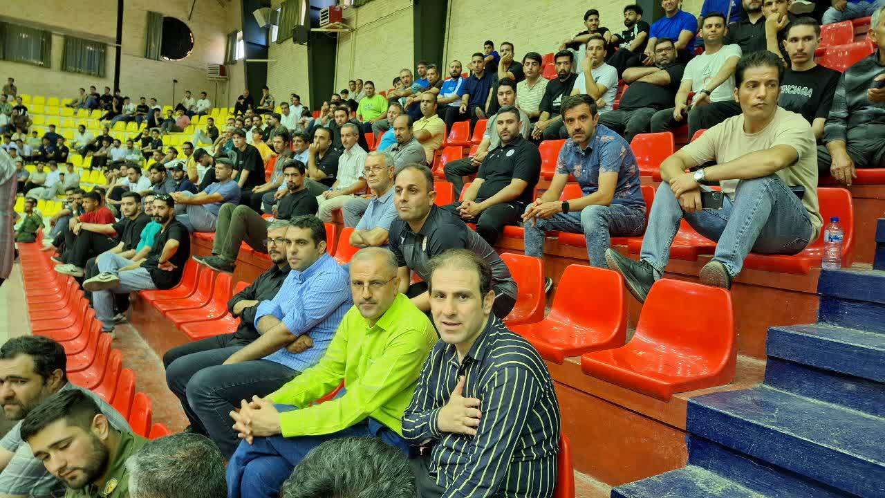 پردیس بازنده سربلند پردیس بازنده سربلند