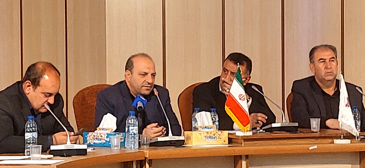 معاون اقتصادی استاندار خواستار توزیع عادلانه منابع برای صنایع کوچک شد