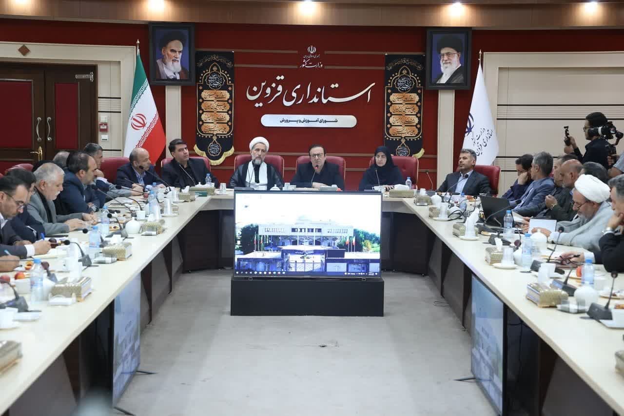 نوذری: فرمانداران در نهضت مدرسه سازی پای کار باشند