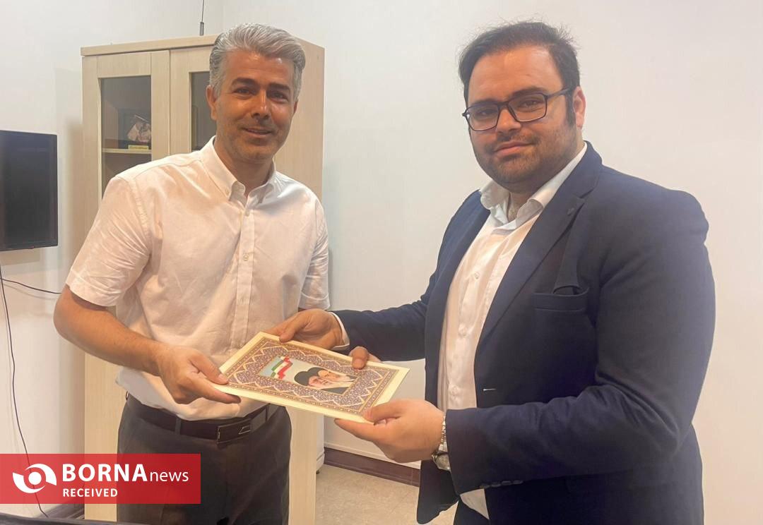 تجلیل از خبرنگاران شهرستان قدس بمناسبت روز و هفته خبرنگار تجلیل از خبرنگاران شهرستان قدس بمناسبت روز و هفته خبرنگار