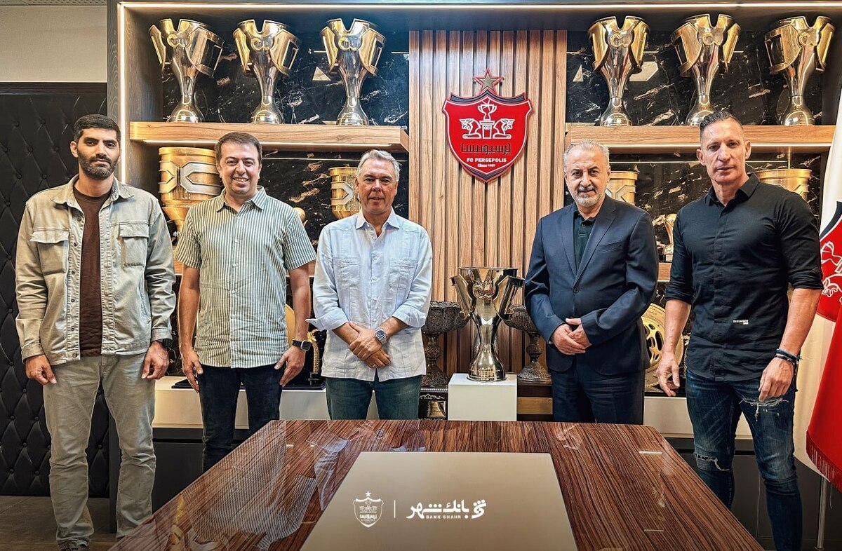 قرارداد دو پرسپولیسی در باشگاه امضا شد