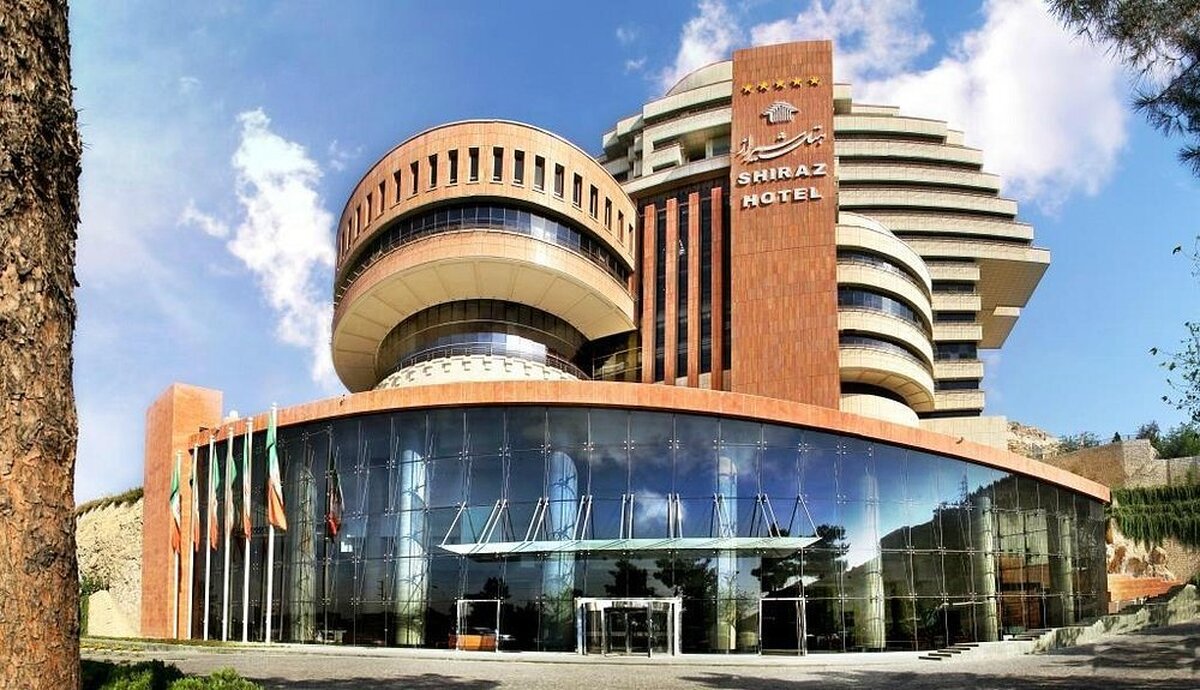 اتاق‌ها و سوئیت‌های هتل بزرگ شیراز؛