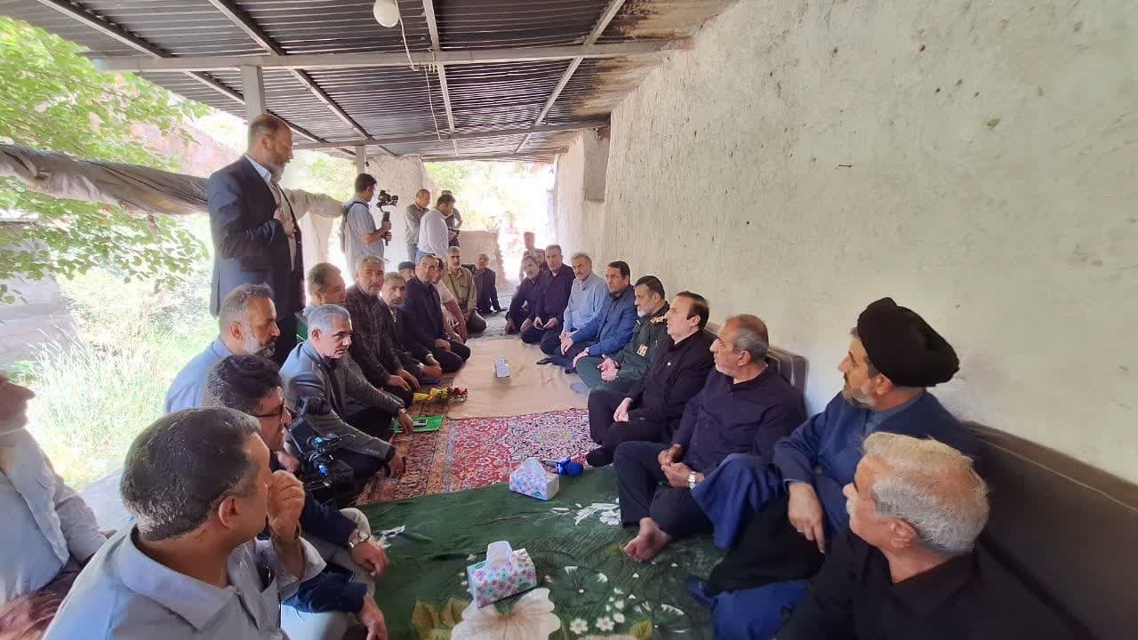 دیدار صمیمی استاندار قزوین با مردم روستای زیتک و یله گنبد 