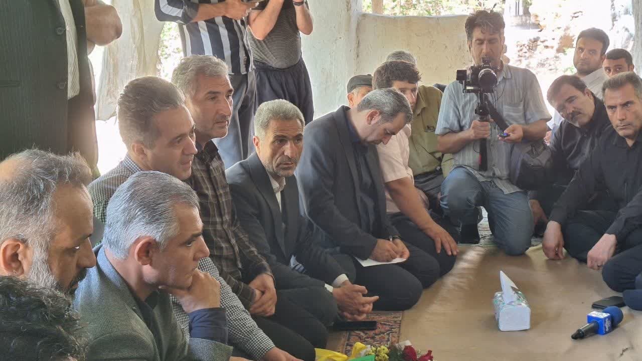 دیدار صمیمی استاندار قزوین با مردم روستای زیتک و یله گنبد 