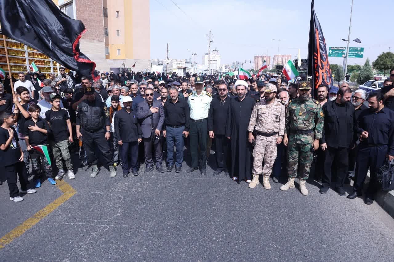 آغاز راهپیمایی باشکوه دلدادگان و جاماندگان اربعین در مهرگان و محمدیه  