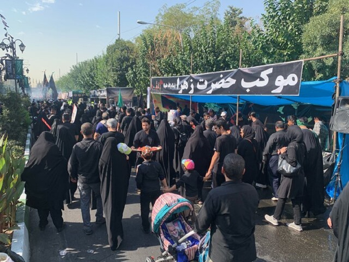 پیاده روی جاماندگان اربعین در قزوین برگزار شد پیاده روی جاماندگان اربعین در قزوین برگزار شد