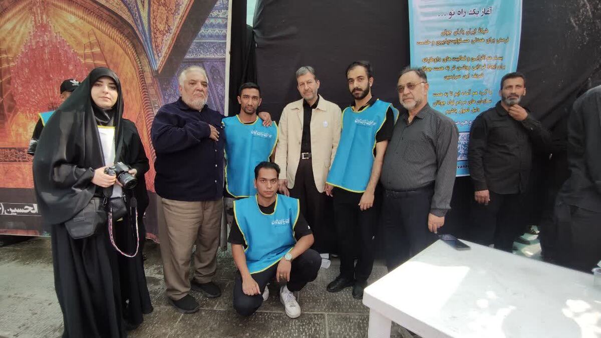 حضور استاندار اصفهان در موکب «ایران‌یاران جوان» در مسیر پیاده‌روی اربعین