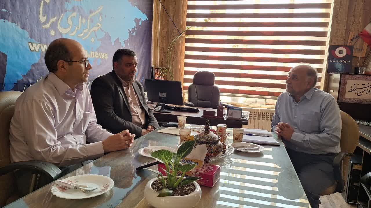 مدیرکل کمیته امداد استان قزوین از خبرنگاران برنا تجلیل کرد