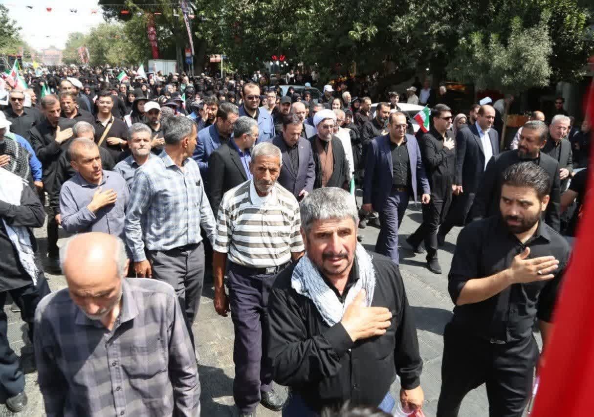 استاندار قزوین در پیاده روی جاماندگان اربعین حسینی شرکت کرد