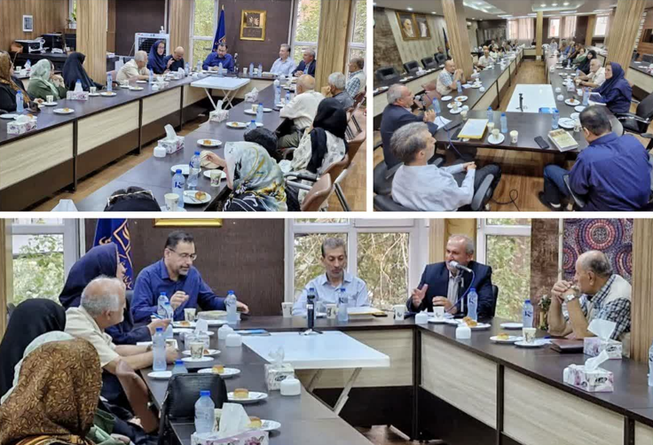 بررسی کتاب سیمای نمایندگان قزوین در نشست قزوین پژوهان بررسی کتاب سیمای نمایندگان قزوین در نشست قزوین پژوهان