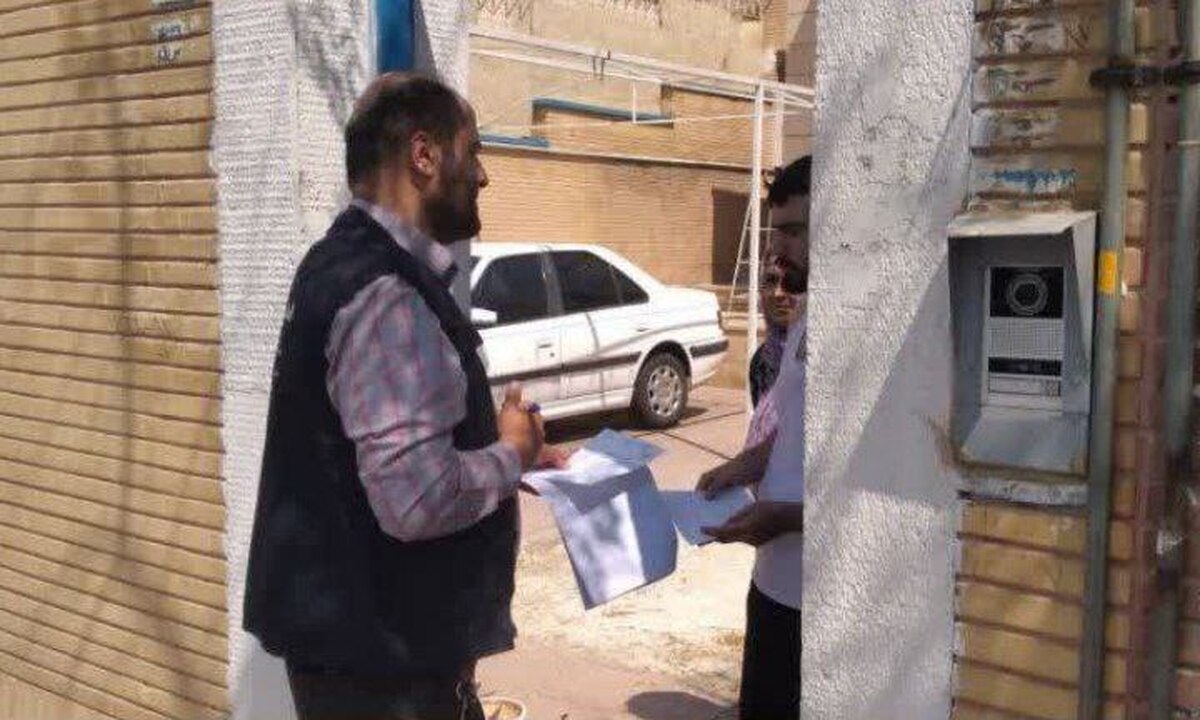 قطع انشعاب آب مشترکین بد مصرف و بدهکار در پرند