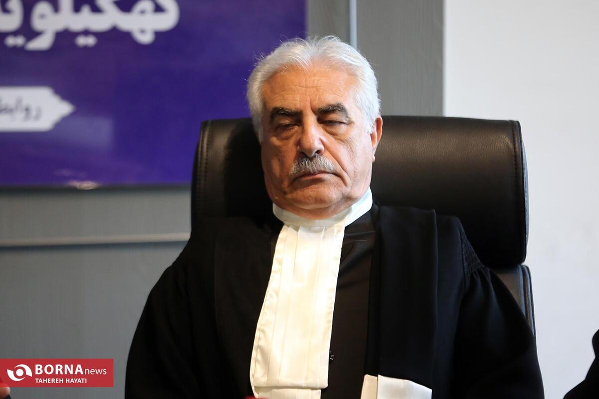 خبرنگاران و وکلا دو بازوی عدالت در مبارزه با فساد و نابرابری هستند