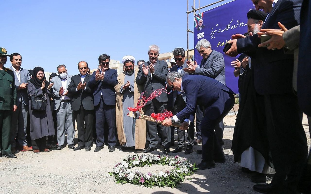 ۵ مدرسه دوازده کلاسه در تبریز به طور همزمان، کلنگ‌زنی شد