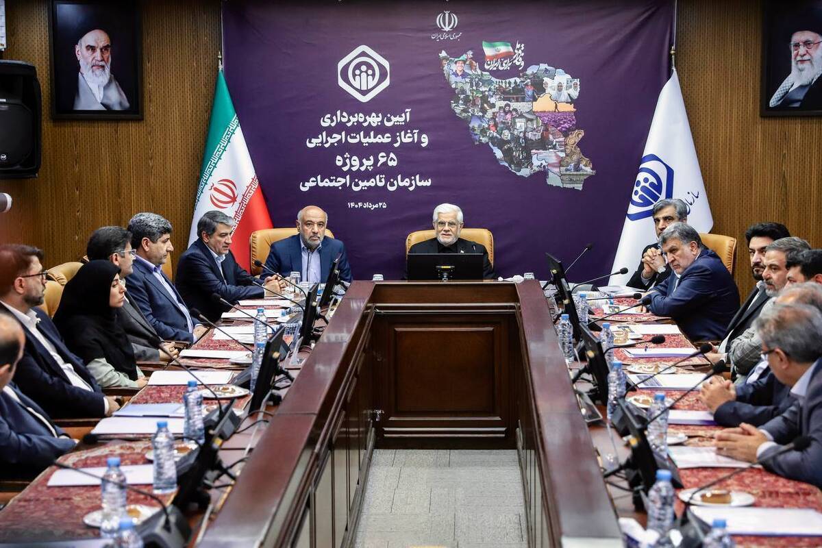 عارف: نباید مردم برای یک خدمت دولتی در سطح شهر سرگردان باشند