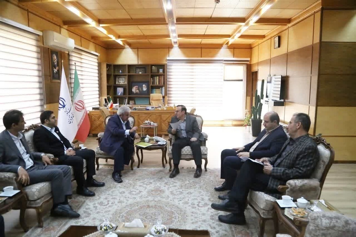 دیدار مالک و رئیس گروه اقتصادی گلستان و فردا موتور با استاندار قزوین