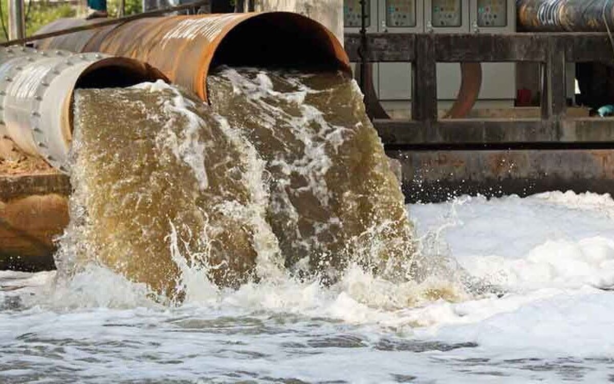 پایش ۱۲۰ شاخص روی پساب تولیدی در آزمایشگاه‌های تخصصی