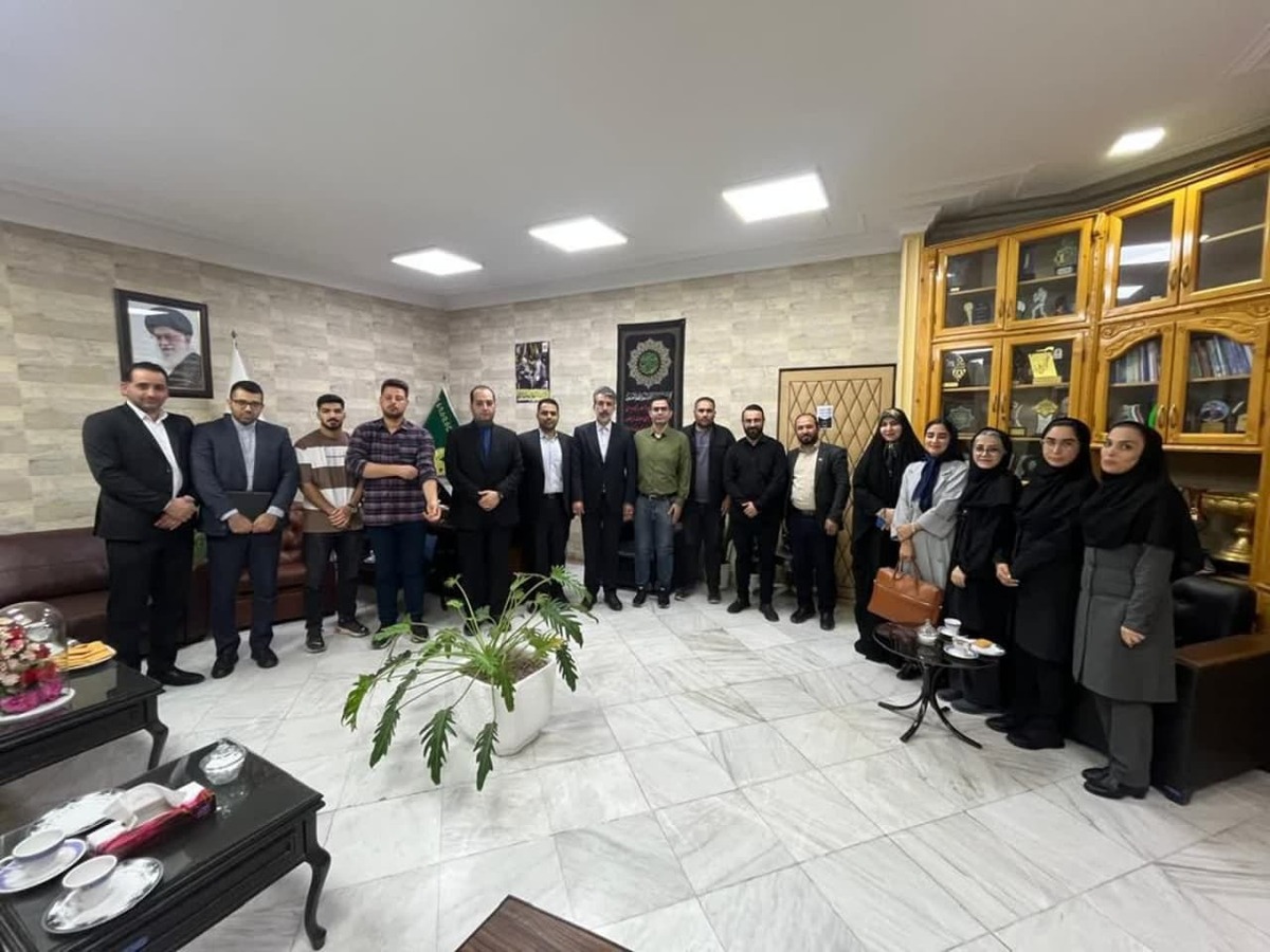 دیدار صمیمانه جمعی از سمن های جوانان و فعالین اجتماعی شبکه ایران یاران جوان با مدیرکل ورزش و جوانان مازندران