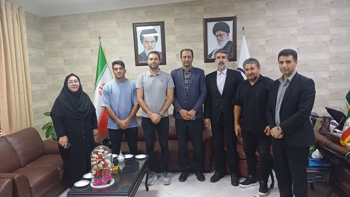 قهرمانان مسابقات قهرمانی کارگران جهان ۲۰۲۵ یونان با مدیرکل ورزش و جوانان مازندران دیدار کردند