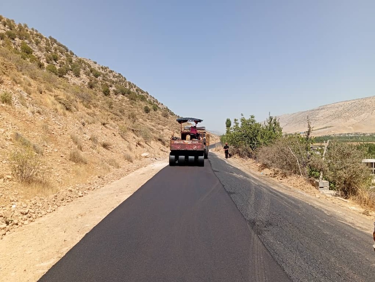 آغاز عملیات اجرایی بهسازی و آسفالت راه روستایی تلخدان دشتروم در شهرستان بویراحمد