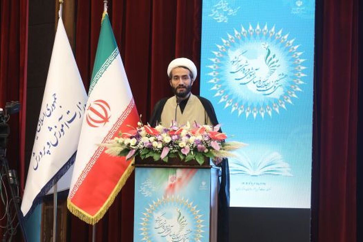 تدوین بسته تربیتی ویژه جنگ ۱۲ روزه/ تحول برنامه درسی فقط با تغییر کتاب درسی نیست