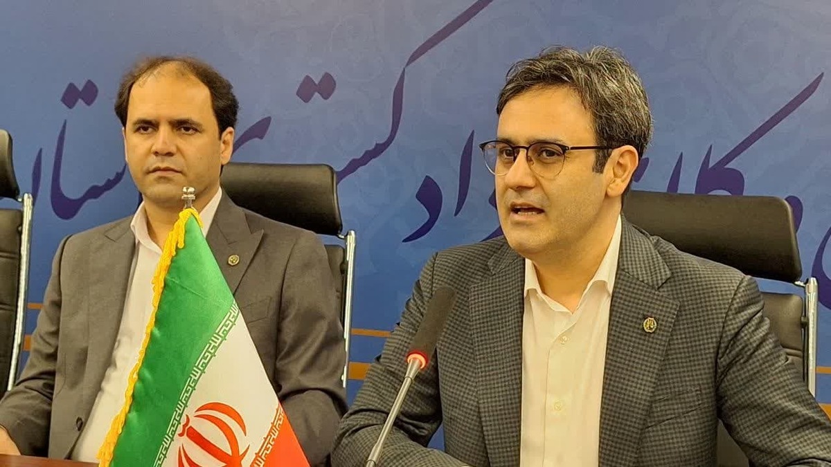 فرهنگ استفاده از وکیل بایستی در جامعه نهادینه شود