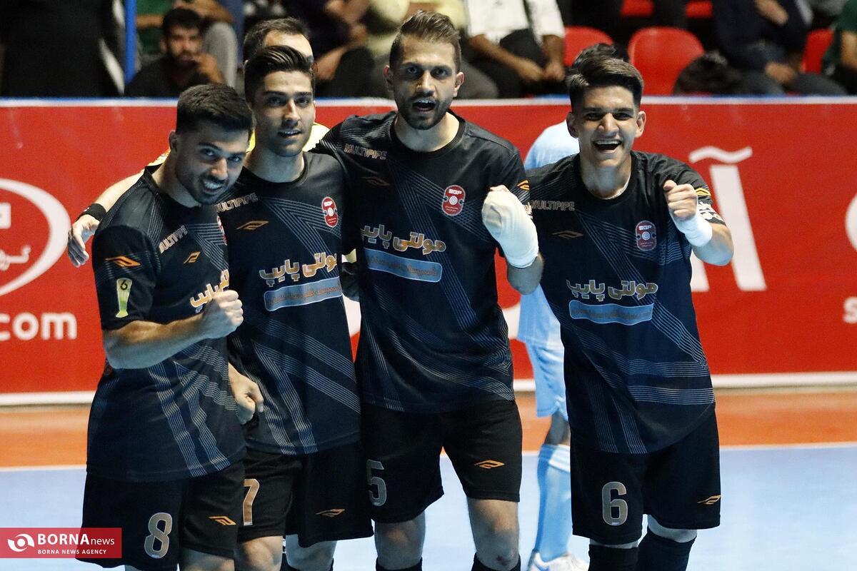 دیدار تیم‌های فوتسال گیتی پسند- شهرداری ساوه