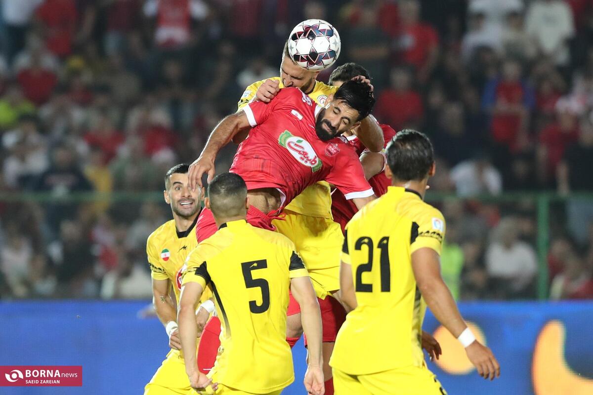 دیدار تیم های پرسپولیس تهران- فجرسپاسی شیراز (۲)