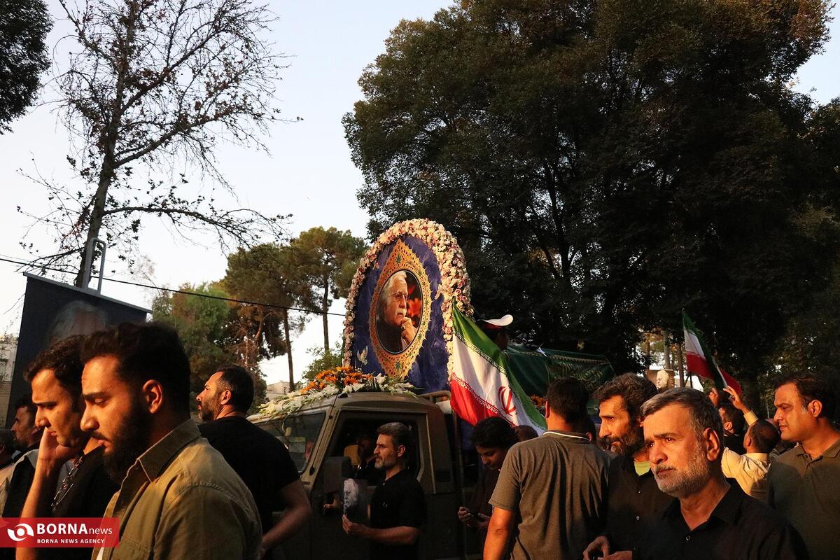 مراسم تشییع استاد محمود فرشچیان