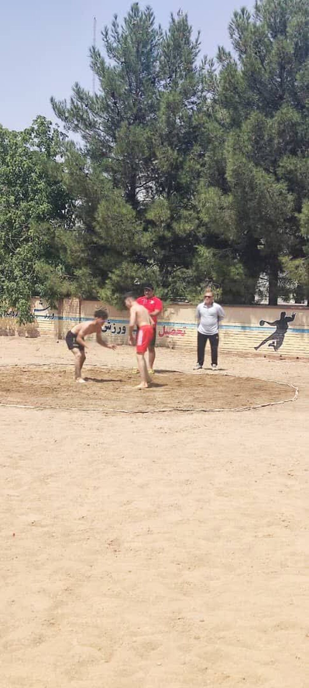 قهرمانی خرم آباد  در مسابقات کشتی ساحلی نونهالان لرستان