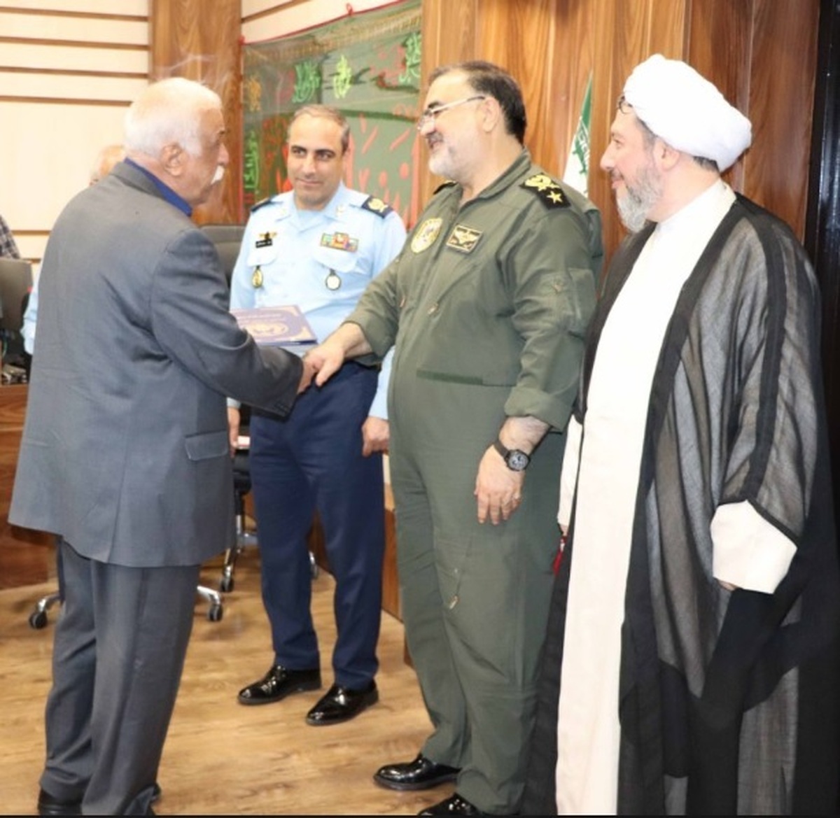 آزادگان پشتوانه‌ای ارزشمند برای نسل امروز و فردای نیروهای مسلح هستند