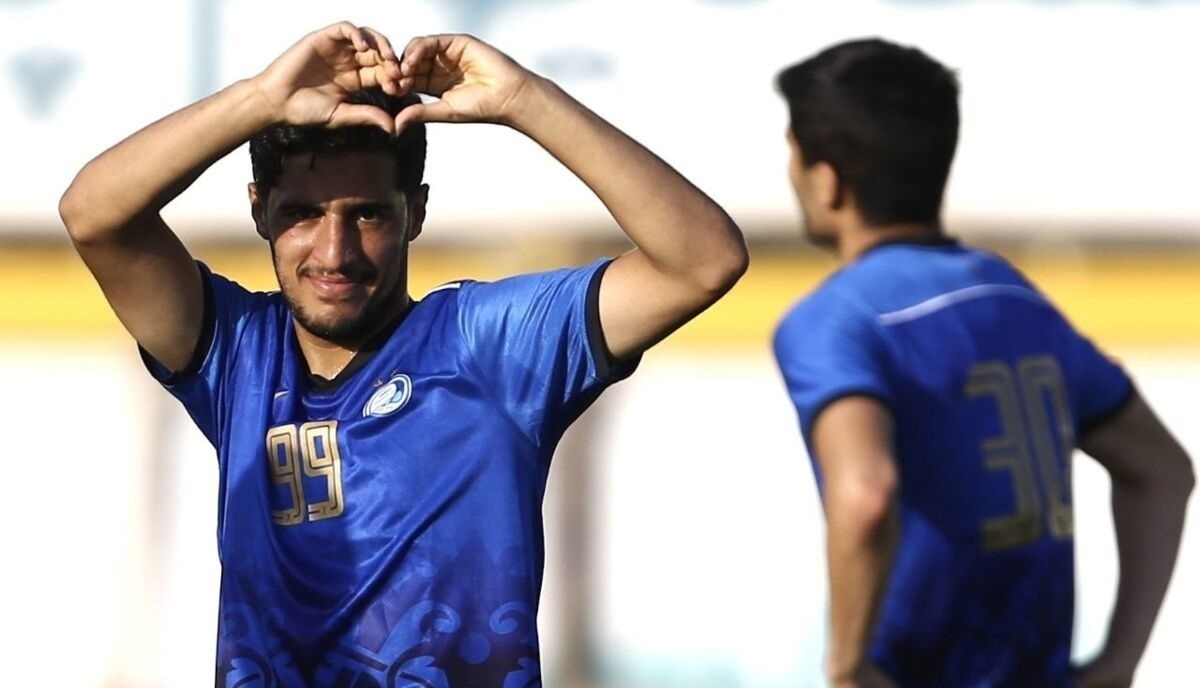 آقای گل استقلال از آبی پوشان خداحافظی کرد!