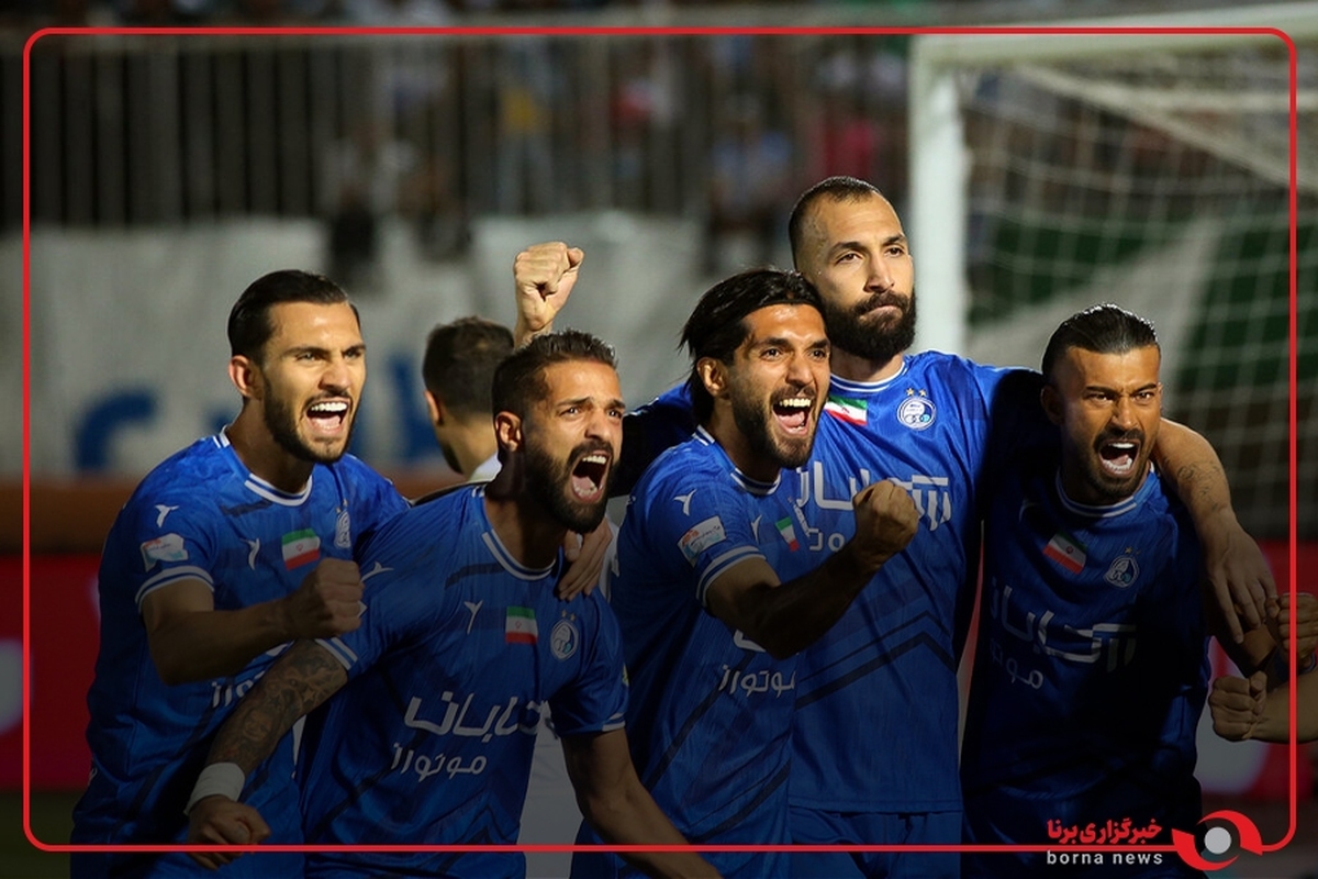 جشن بازیکنان استقلال در رختکن پس از پیروزی