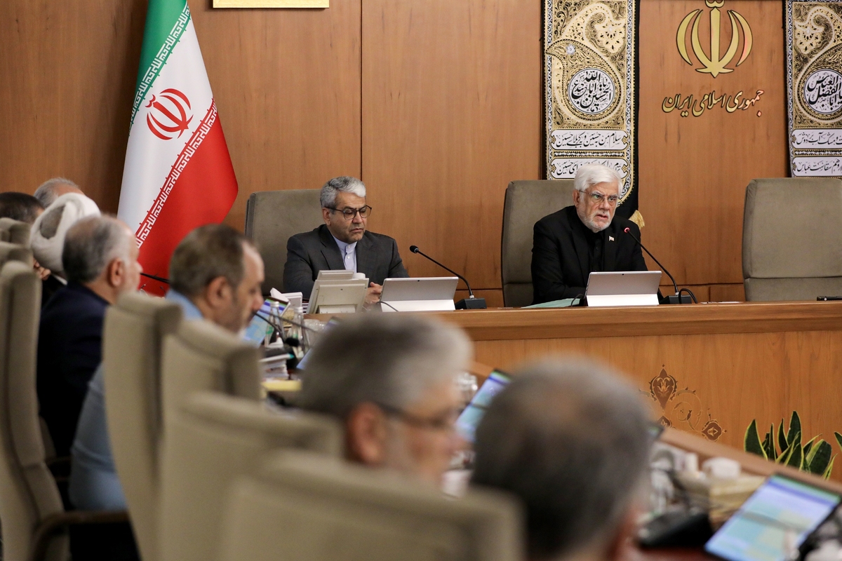 تا پایان سال ۵ هزار مگاوات انرژی خورشیدی به ظرفیت تولید برق کشور اضافه می‌شود