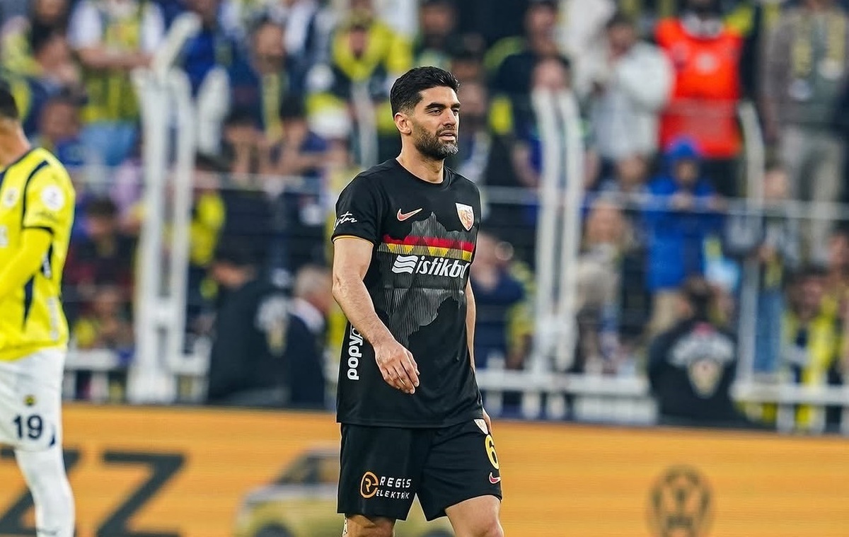 آخرین خبر از بازگشت علی کریمی به ایران