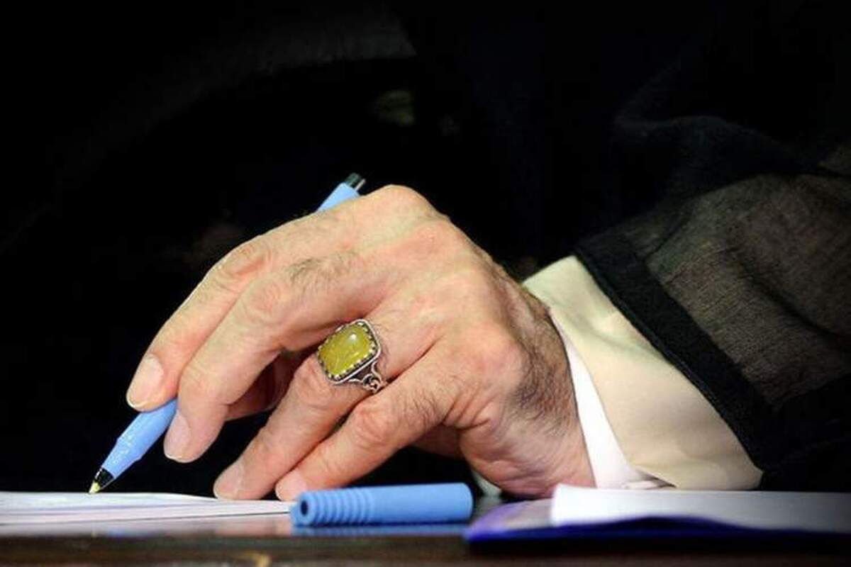 رهبر انقلاب: فرشچیان، ستاره‌ درخشانی در آسمان هنر ایرانی بود