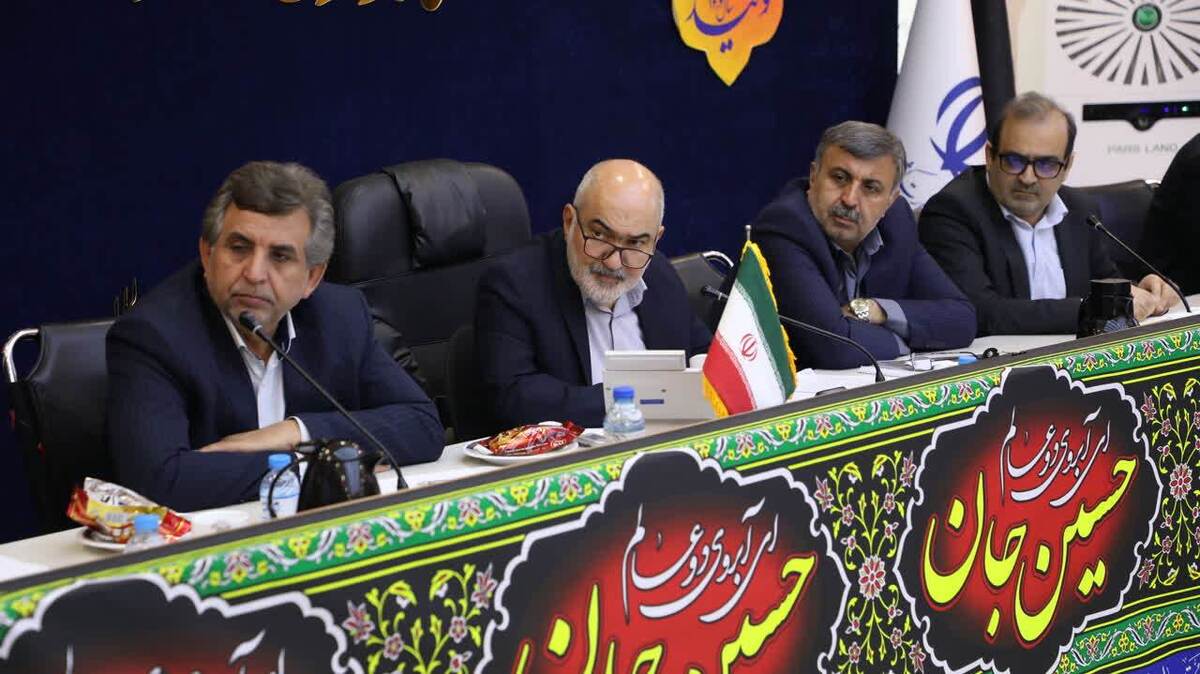 استاندار خوزستان: تفویض اختیار موجب چابکی استان‌ها و تسریع در پیشبرد برنامه‌های توسعه می‌شود / تشکیل چهار کارگروه تخصصی برای ساماندهی اختیارات استانی