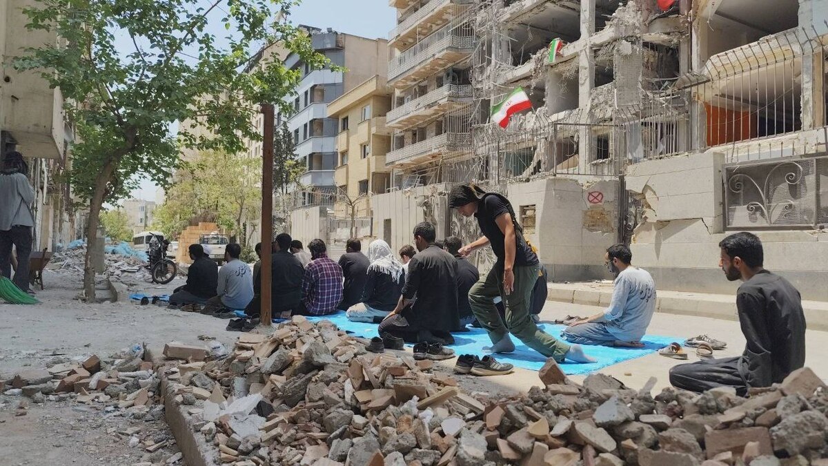 تلاش شبانه‌روزی برای بازسازی مناطق جنگ‌زده