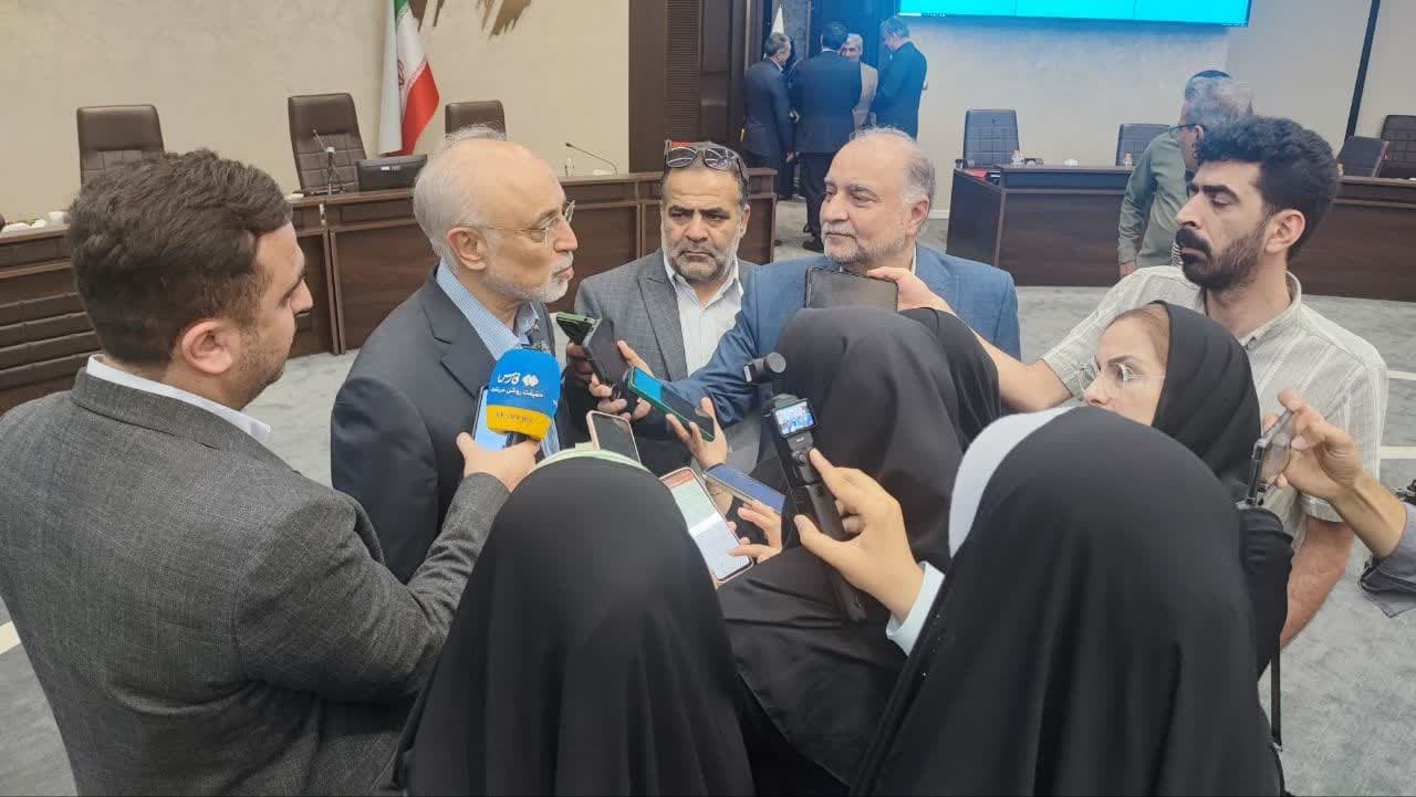 صنعت هسته ای متوقف نمی شود/ از نظر تجهیزات و شهادت دانشمندان هسته ای آسیب زیادی دیدیم صنعت هسته ای متوقف نمی شود/ از نظر تجهیزات و شهادت دانشمندان هسته ای آسیب زیادی دیدیم