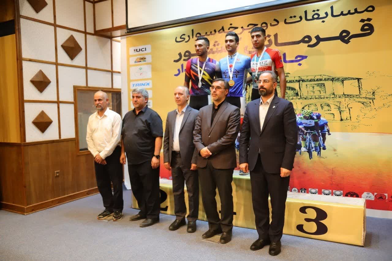 رکاب زنان برتر مسابقات دوچرخه سواری قهرمانی کشور در قزوین معرفی شدند.