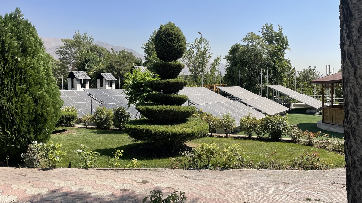 پنل‌های خورشیدی؛ برگ برنده دولت در مدیریت بحران برق با پرچمداری وزارت ورزش و جوانان