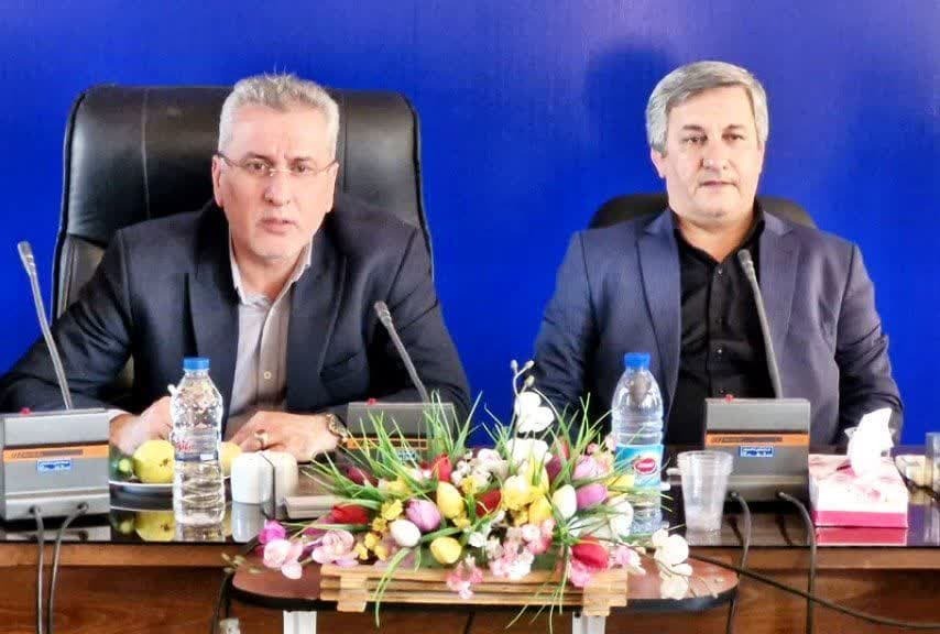 نشست معاون سیاسی استاندار قزوین با فرماندار و کارکنان فرمانداری تاکستان