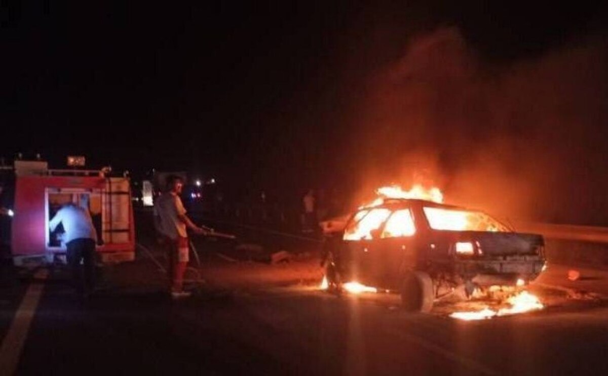 مرگ سوزناک ۴ تن در تصادف هولناک پژو با تریلی در جاده اردبیل