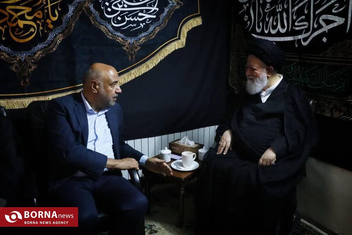 تأکید آیت‌ا...علم‌الهدی بر استفاده از مدیران بومی در خراسان رضوی / ضرورت توجه به حاشیه‌ شهر و توسعه زیرساخت‌های درمانی در مشهد