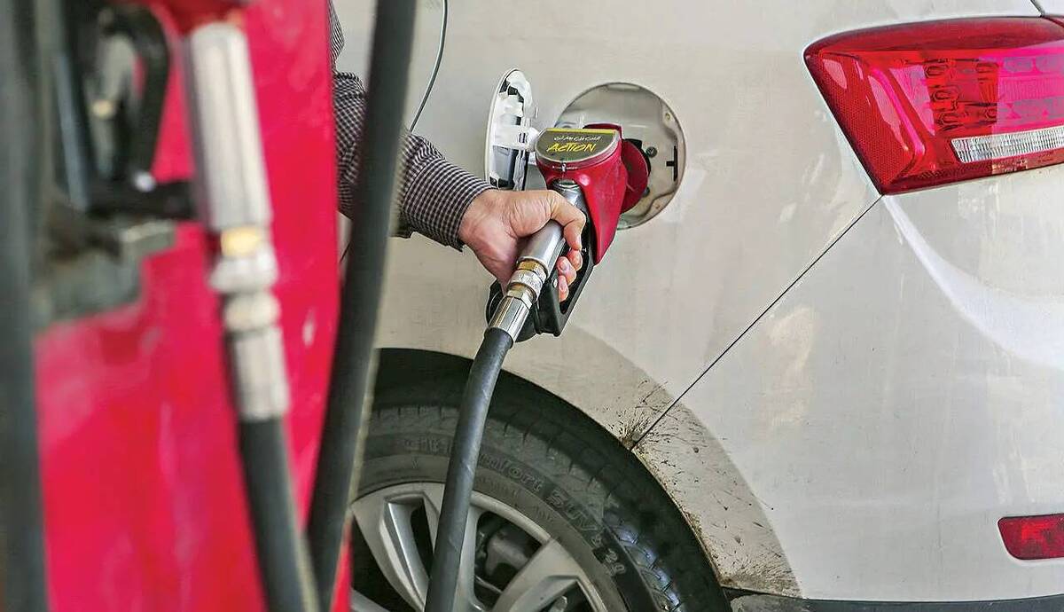  ۶۰ لیتر سهمیه بنزین خودروها امشب شارژ می‌شود