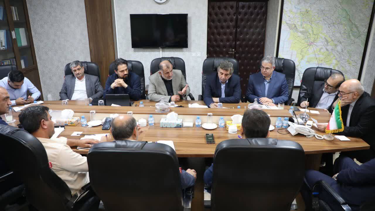 استاندار خوزستان دستور داد: رهاسازی آب به میزان ۵۵۰ متر مکعب بر ثانیه برای بهبود کیفیت آب شرب آبادان و خرمشهر / مدیریت نقطه‌ به‌ نقطه منابع آبی برای عبور ایمن از پاییز